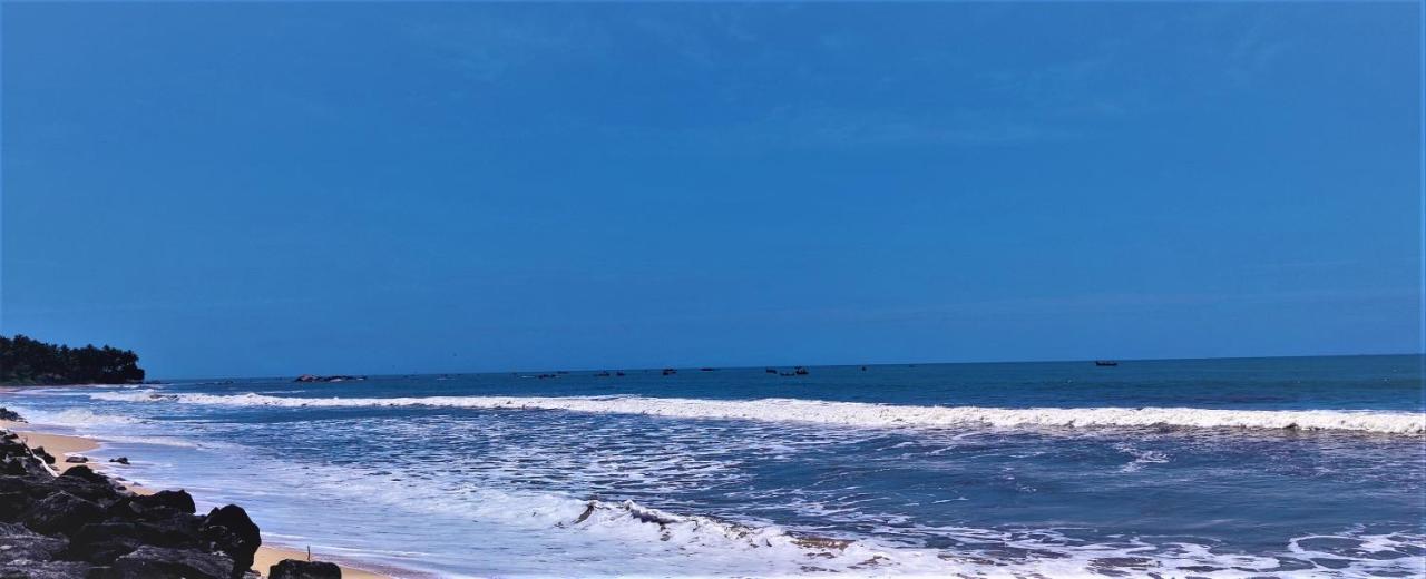 White Shell Beach House Kannur Eksteriør bilde
